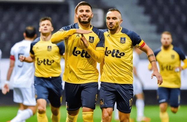 热刺中场的 热刺中场的